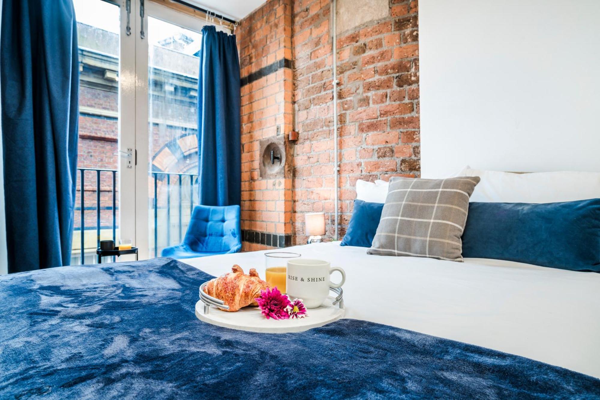 Cavern Quarters, Beautiful Two Bedroom City Centre Apartment By Garudy Serviced Apartments And Short Lets - Perfect For Longer Stays Liverpool Eksteriør bilde