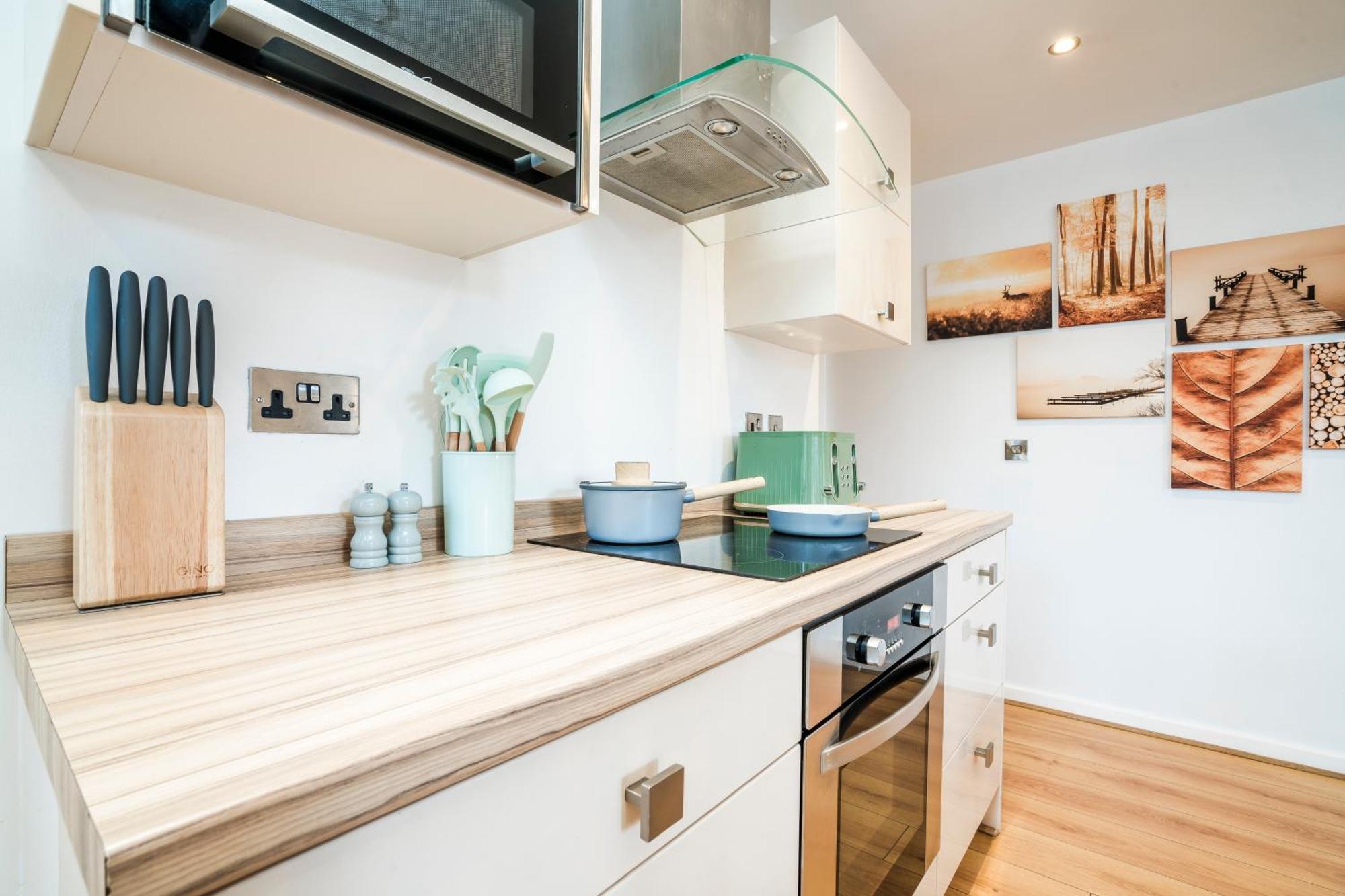 Cavern Quarters, Beautiful Two Bedroom City Centre Apartment By Garudy Serviced Apartments And Short Lets - Perfect For Longer Stays Liverpool Eksteriør bilde