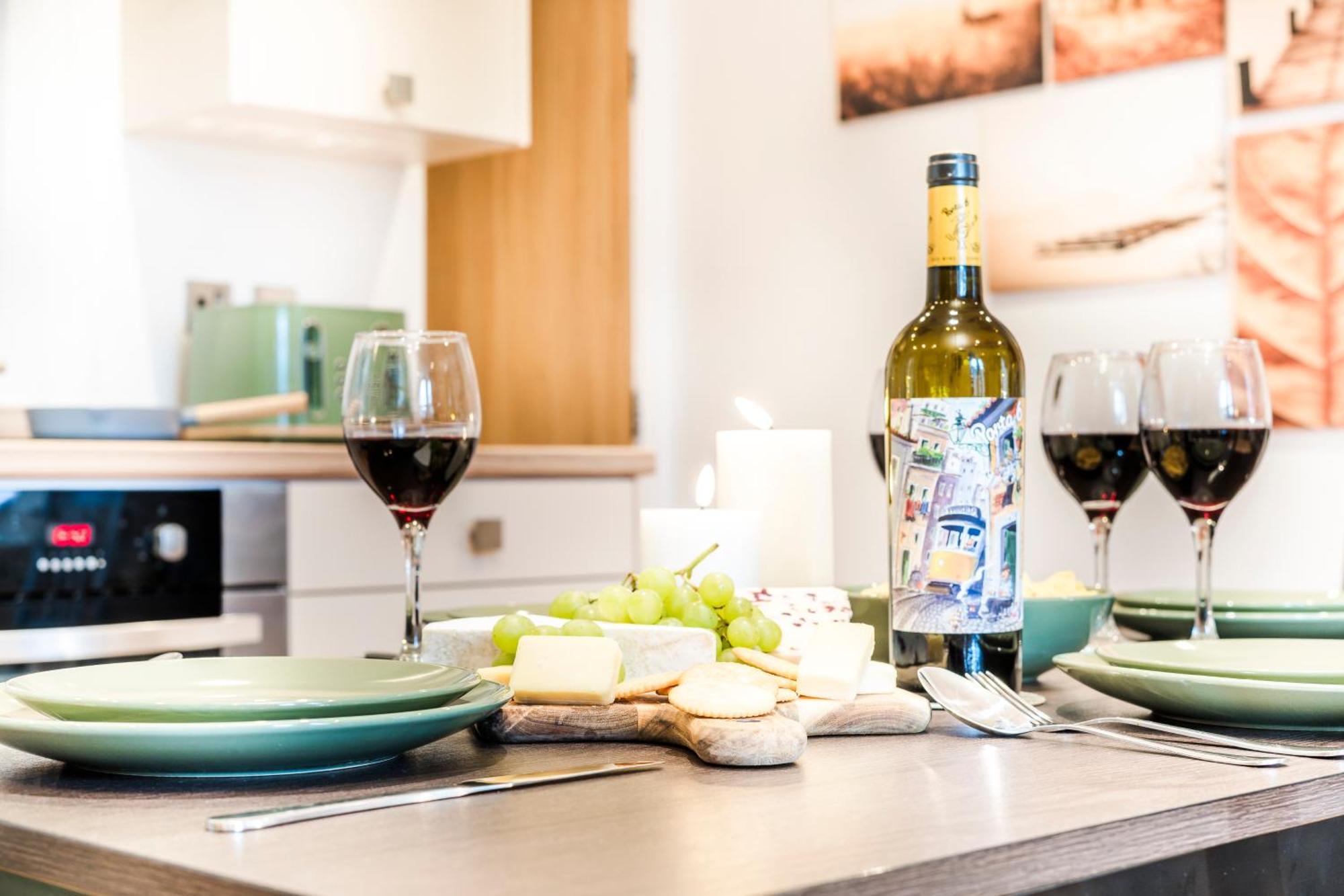 Cavern Quarters, Beautiful Two Bedroom City Centre Apartment By Garudy Serviced Apartments And Short Lets - Perfect For Longer Stays Liverpool Eksteriør bilde